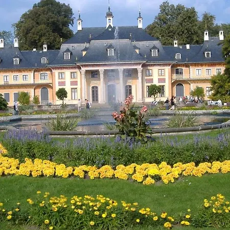 Holiday home Pillnitz Castle View *