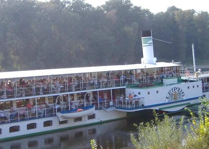 Pillnitz Castle View *