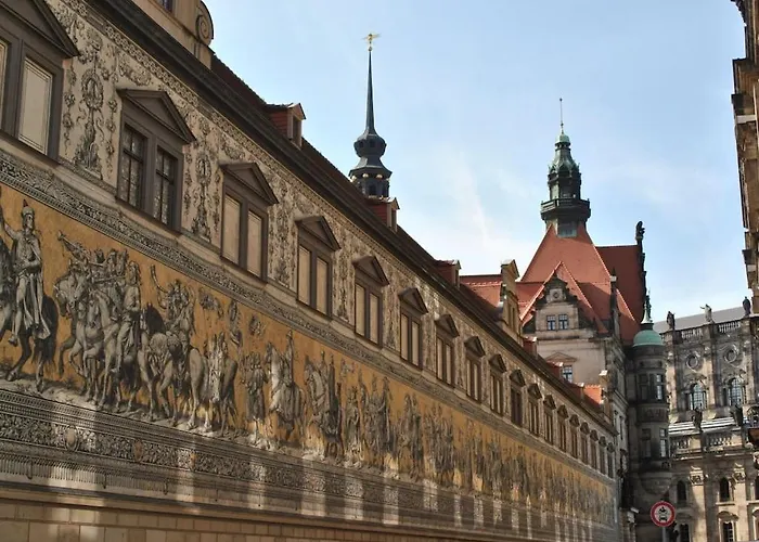 Pillnitz Castle View *